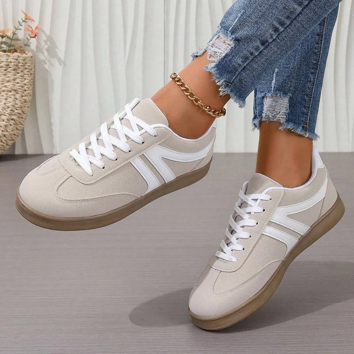 Retro Classic Unisex Sneakers, Versatile Sports Shoes for a Stylish Look