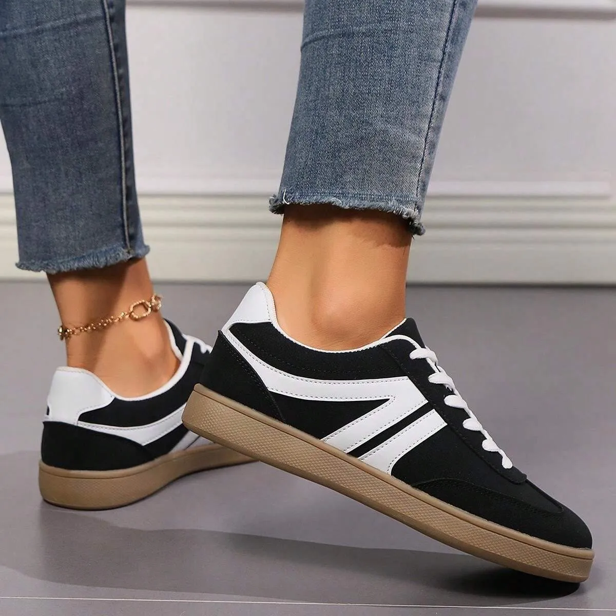 Vintage-Inspired Casual Shoes, Classic Unisex Sneakers for Sports and Leisure