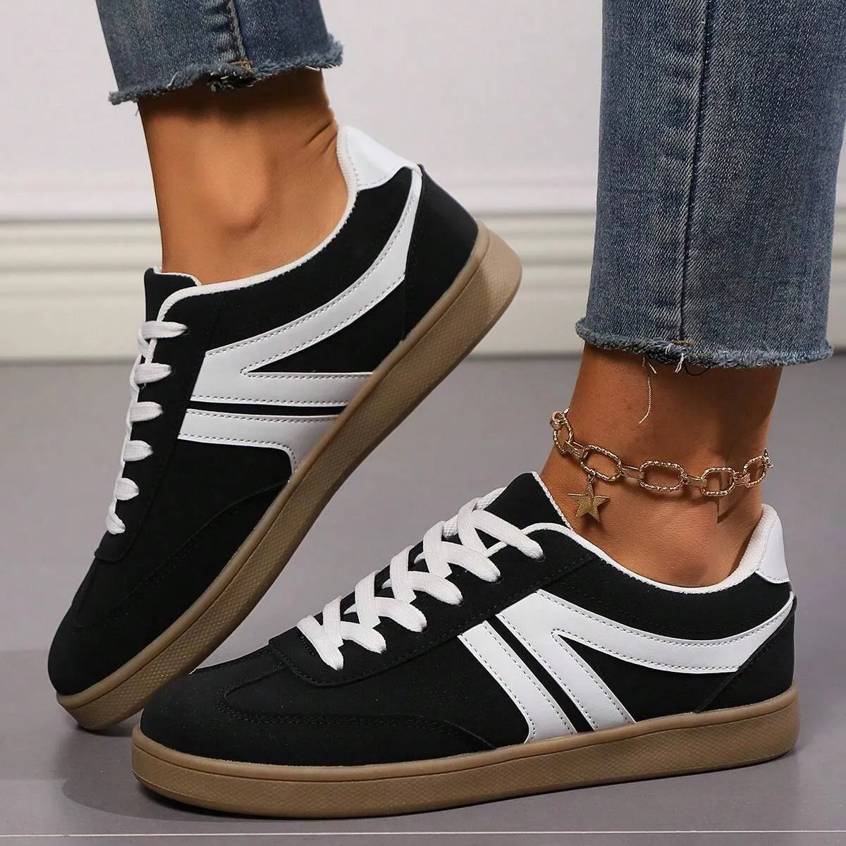 Vintage-Inspired Casual Shoes, Classic Unisex Sneakers for Sports and Leisure