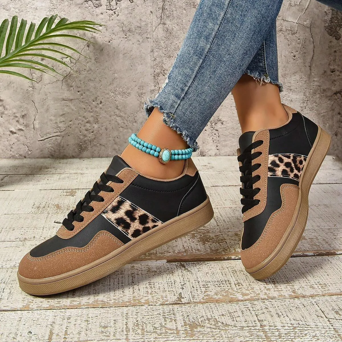 Vintage Unisex Sneakers, Stylish and Versatile Shoes for Casual Sportswear