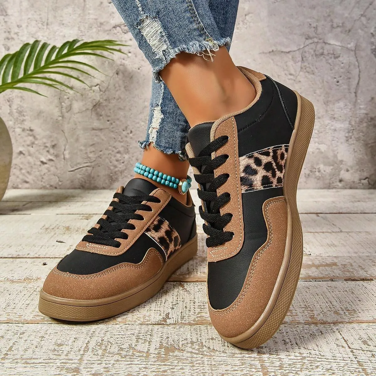 Vintage Unisex Sneakers, Stylish and Versatile Shoes for Casual Sportswear