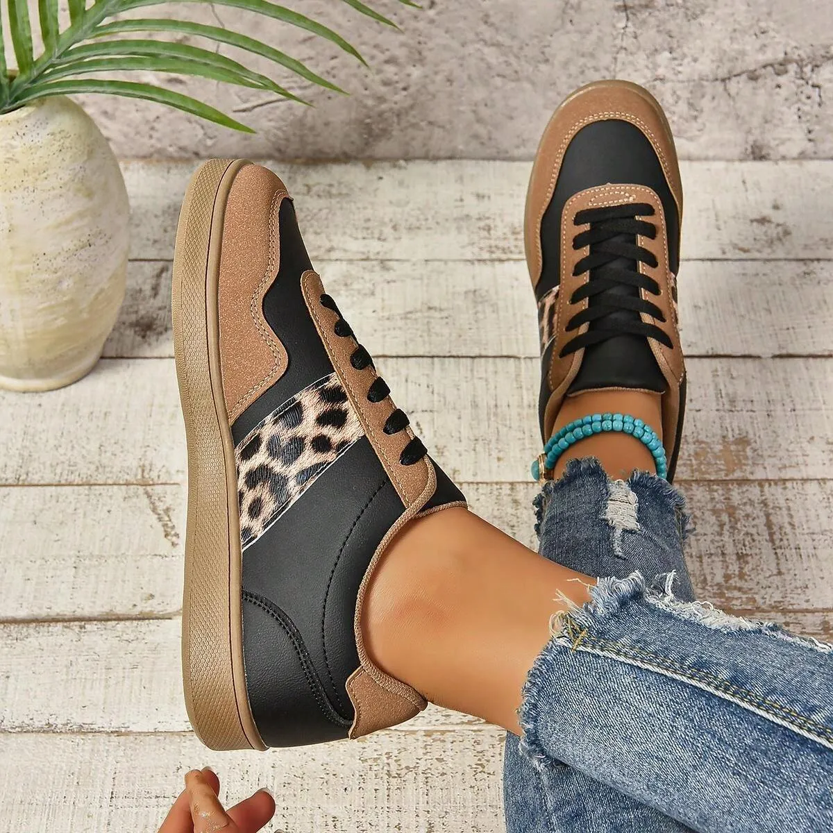 Vintage Unisex Sneakers, Stylish and Versatile Shoes for Casual Sportswear