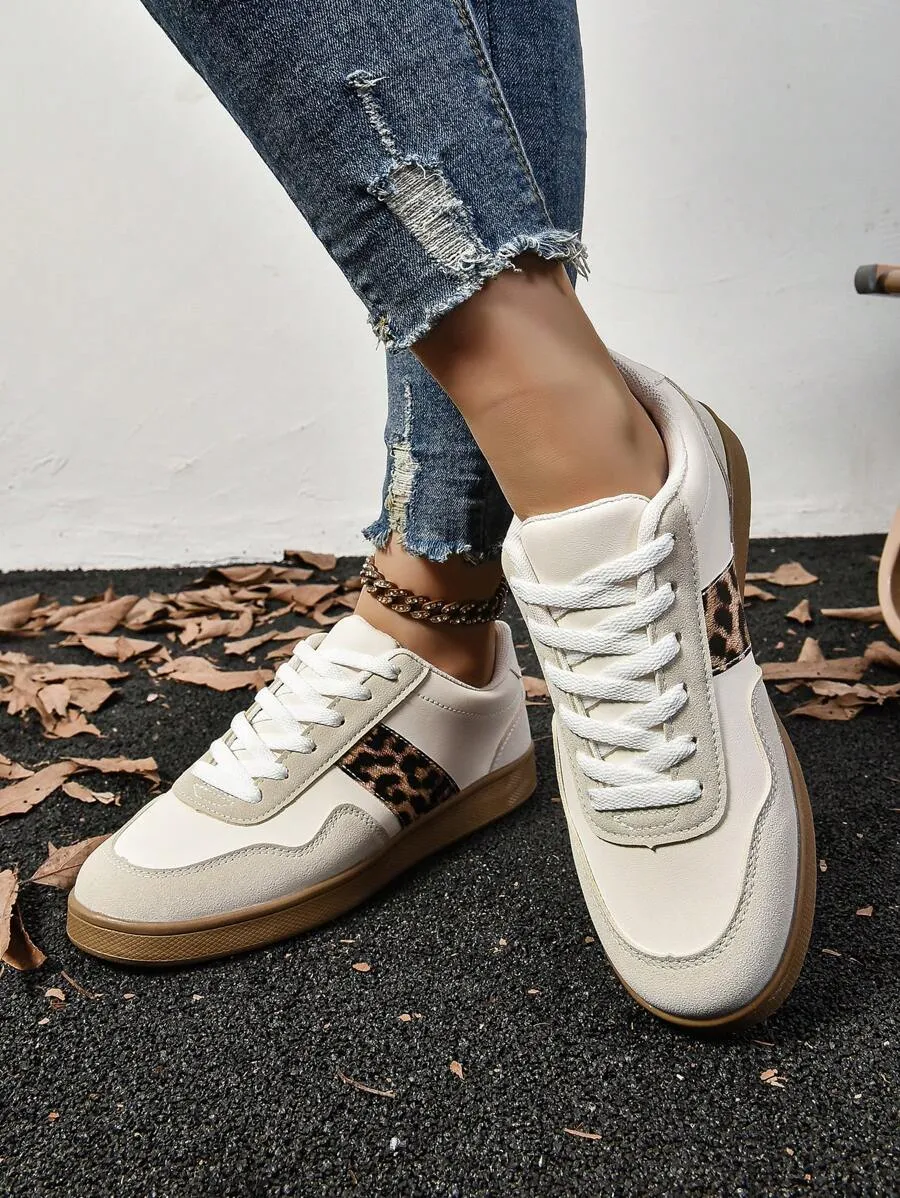 Retro-Inspired Unisex Sneakers, Versatile Casual Shoes for Sports and Beyond