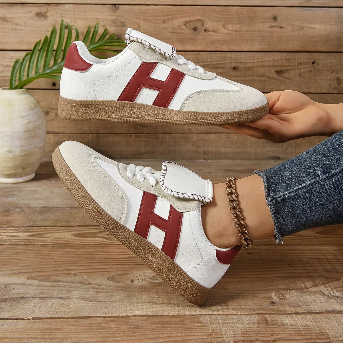 Timeless Unisex Sneakers, Vintage Classic Sports Shoes for Every Occasion