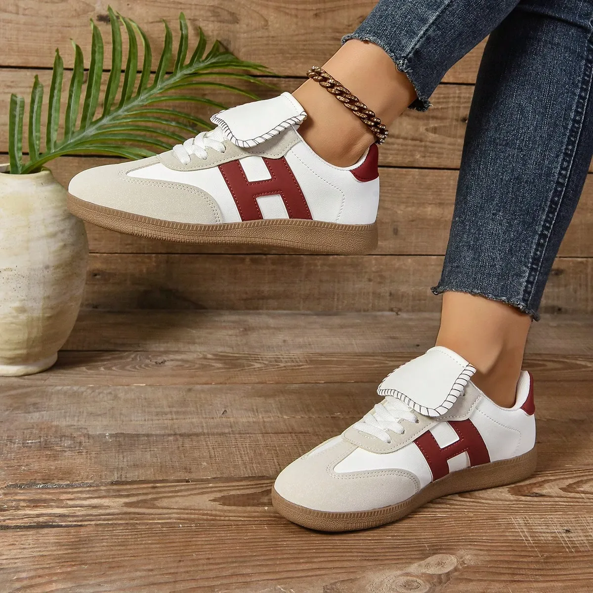 Timeless Unisex Sneakers, Vintage Classic Sports Shoes for Every Occasion