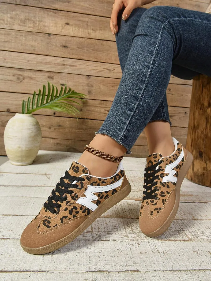 Casual Unisex Sneakers, Vintage Classic Design for Sports and Daily Wear